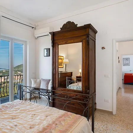 Sguardo Sul Golfo Massa Lubrense